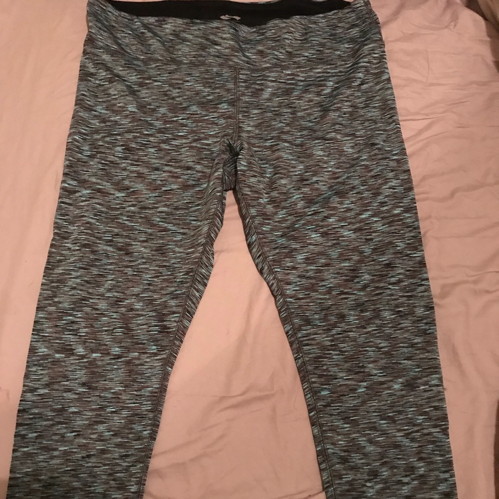 Capri athletic pants
